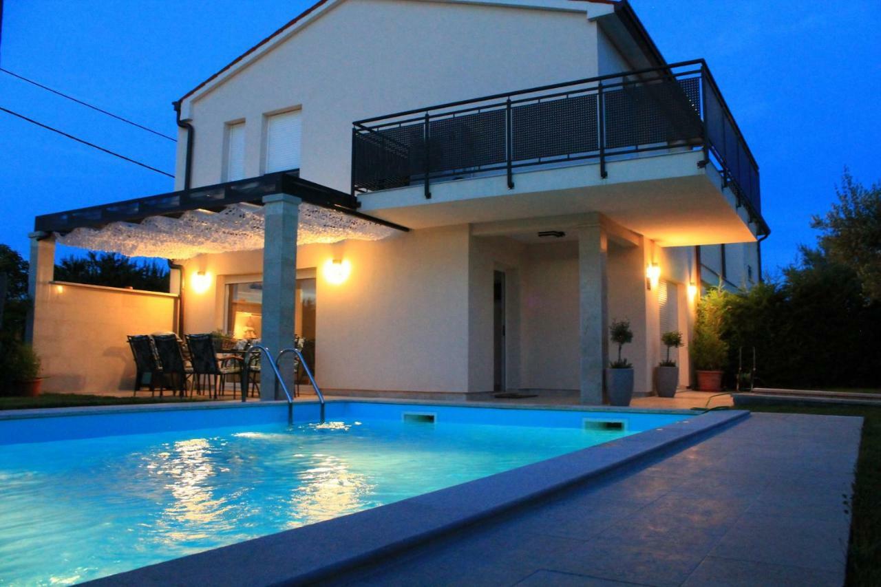 Villa Divina With Private Heated Pool Pula Eksteriør billede